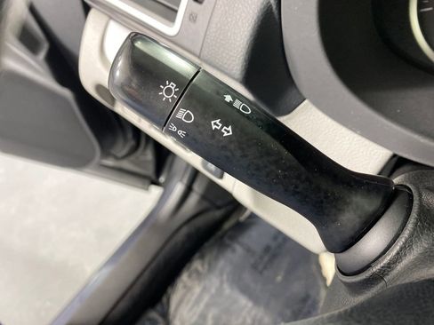 Used 2017 Subaru Forester 2.5i Premium w/ All-Weather Package image 17