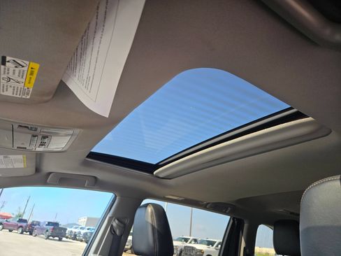Used 2016 Toyota Highlander XLE FWD image 10