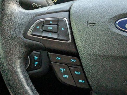 Used 2019 Ford Escape SEL image 4