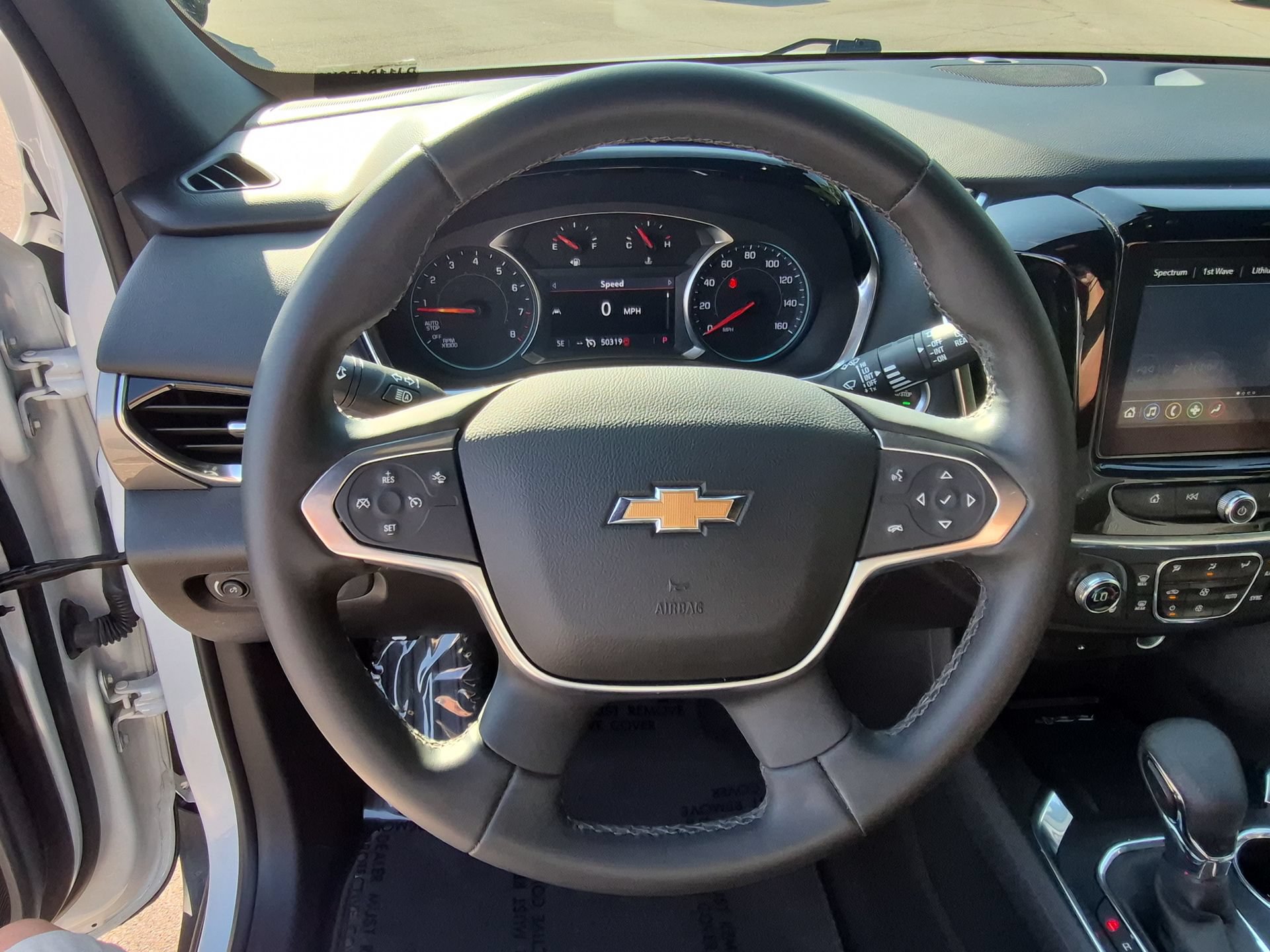 Used 2023 Chevrolet Traverse LT w/ Rear Camera Mirror Package AWD/4WD image 12
