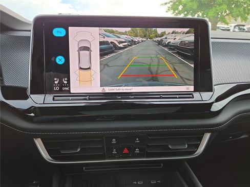 New 2026 Volkswagen Atlas Cross Sport SEL R-Line AWD/4WD image 19