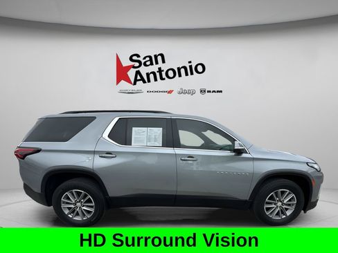 Used 2023 Chevrolet Traverse LT FWD image 16