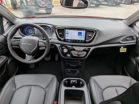 New 2026 Chrysler Pacifica Select FWD image 17