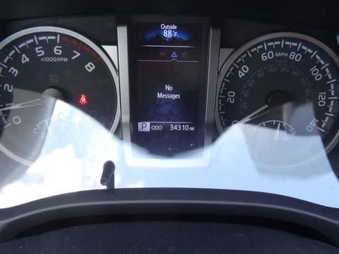 Used 2023 Toyota Tacoma SR5 AWD/4WD image 22