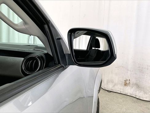 Used 2022 Toyota Tacoma SR5 image 11