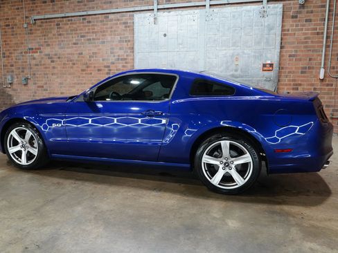 Used 2013 Ford Mustang GT Premium w/ Comfort Pkg RWD image 10