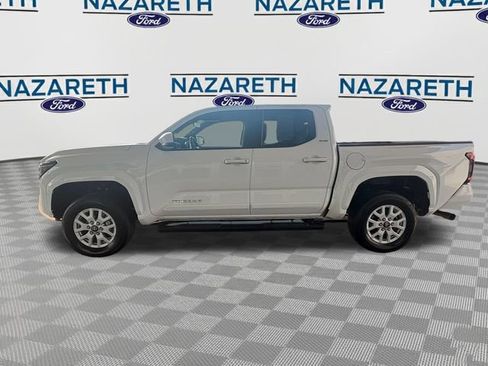Used 2024 Toyota Tacoma SR5 AWD/4WD image 4