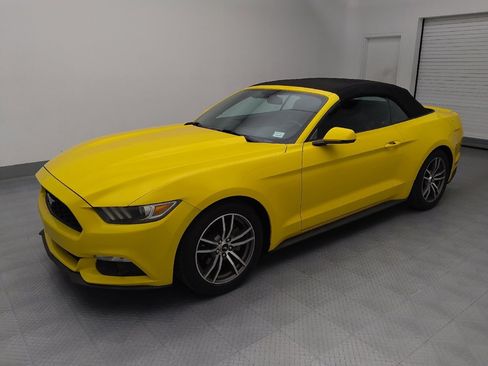 Used 2016 Ford Mustang Premium image 2