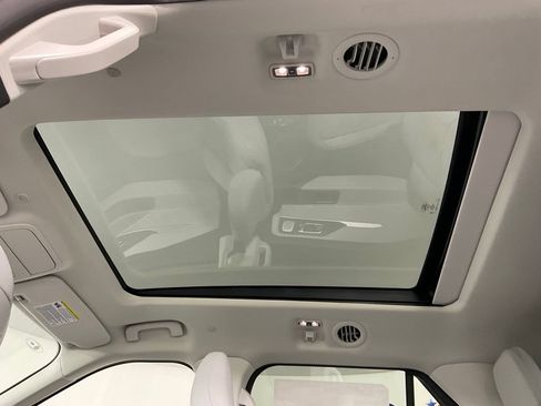 New 2026 Ford Explorer Platinum w/ LUX Leather Package AWD/4WD image 18