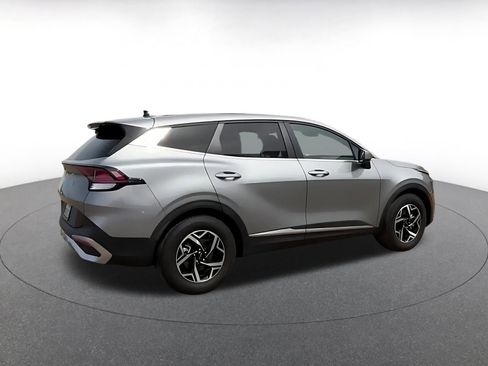 Used 2025 Kia Sportage LX image 15