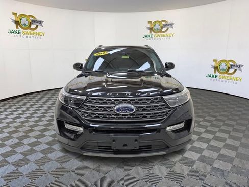 Used 2022 Ford Explorer XLT w/ Equipment Group 202A AWD/4WD image 3