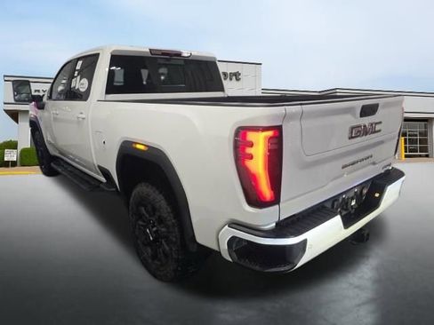 Used 2025 GMC Sierra 2500 AT4 w/ AT4 Preferred Package AWD/4WD image 5