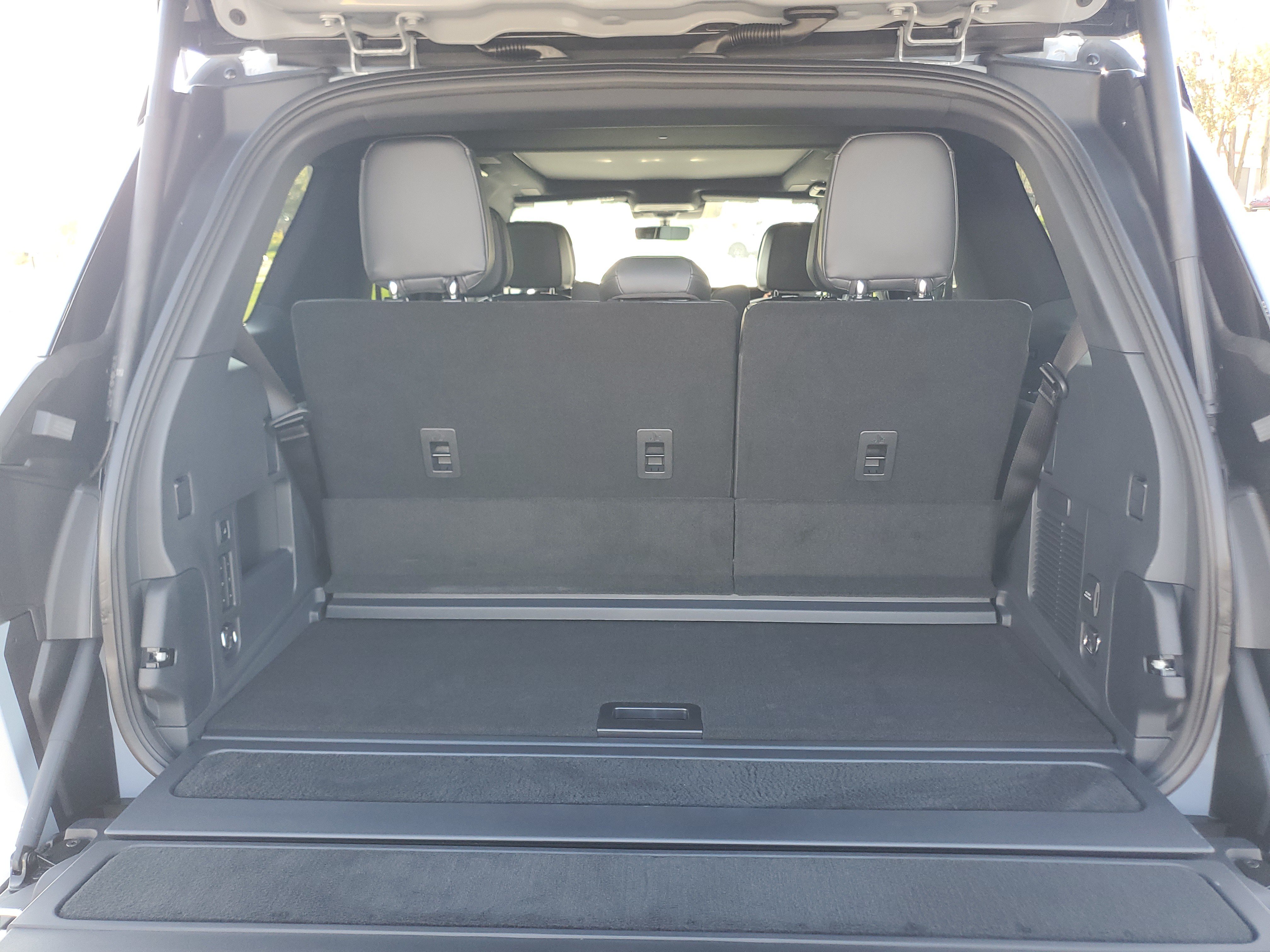 New 2027 Lincoln Navigator Reserve w/ Jet Appearance Package AWD/4WD image 33