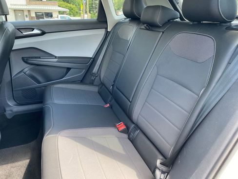 Used 2023 Volkswagen Taos SE image 17