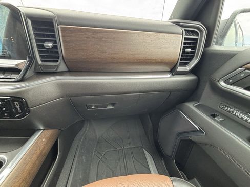 Used 2023 Chevrolet Silverado 1500 High Country image 30