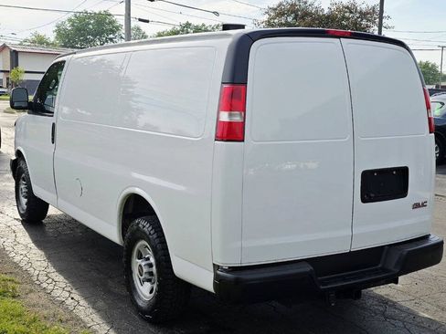 Used 2019 GMC Savana 3500 w/ Driver Convenience Package RWD image 4