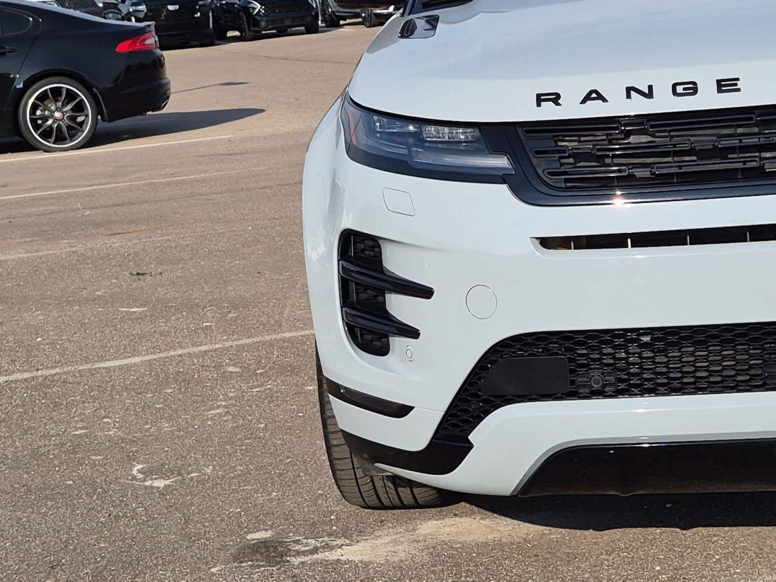 Certified 2026 Land Rover Range Rover Evoque Dynamic SE AWD/4WD image 10