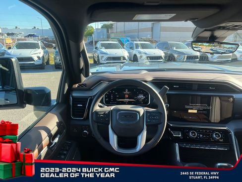 New 2026 GMC Sierra 2500 Denali w/ Denali Reserve Package image 13