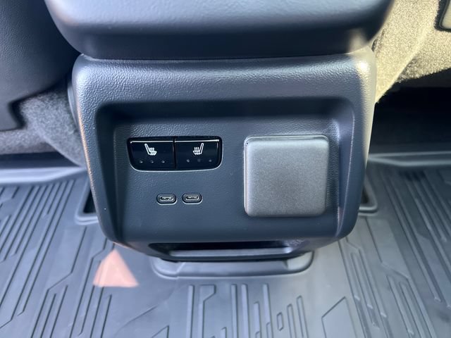 Used 2026 Cadillac Optiq Sport 2 w/ LPO, Floor Liner Package AWD/4WD image 18