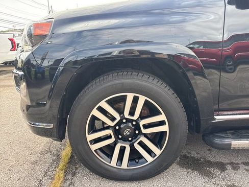 Used 2017 Toyota 4Runner Limited AWD/4WD image 10