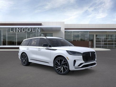 New 2026 Lincoln Aviator Black Label w/ Jet Appearance Package AWD/4WD image 7
