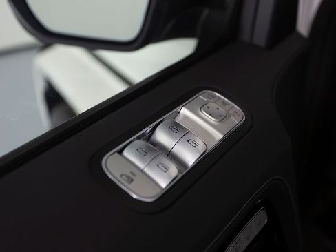 Used 2025 Mercedes-Benz G 63 AMG 4MATIC image 13