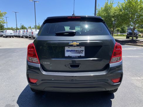 Used 2020 Chevrolet Trax LS FWD image 8
