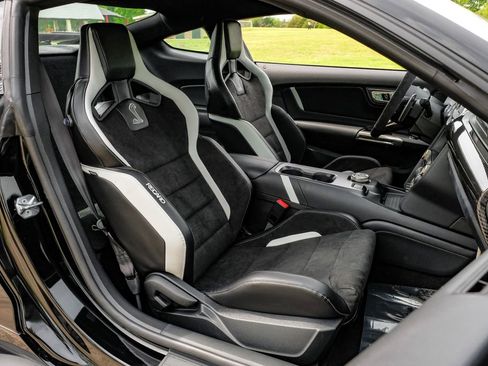 Used 2020 Ford Mustang Shelby GT500 w/ Carbon Fiber Track Pack RWD image 38