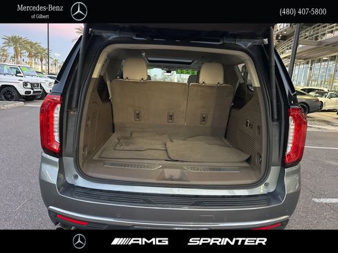 Used 2021 GMC Yukon XL Denali w/ Denali Premium Package image 6