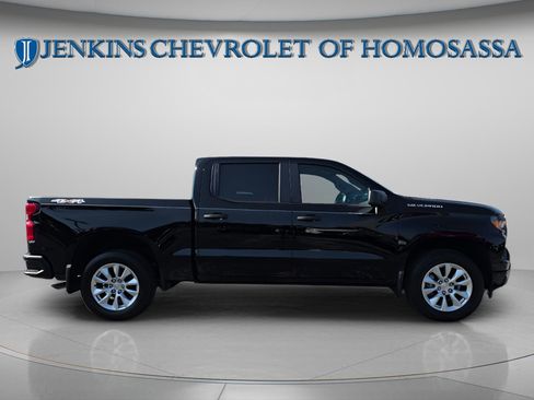 New 2026 Chevrolet Silverado 1500 Custom AWD/4WD image 1