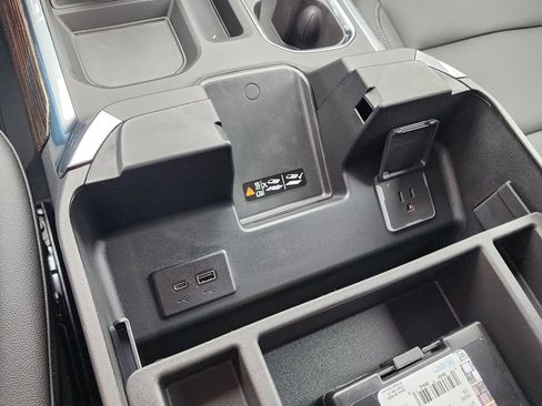 New 2026 GMC Sierra 1500 Elevation w/ Elevation Premium Package AWD/4WD image 32