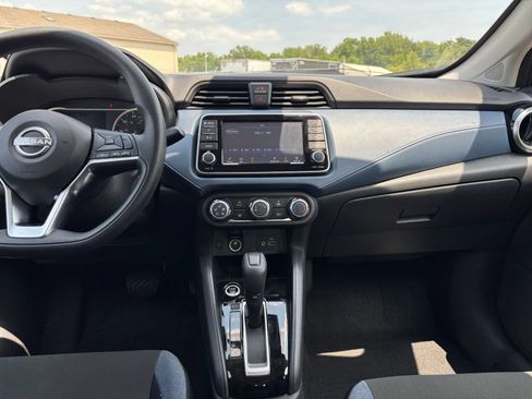 Used 2025 Nissan Versa SV FWD image 16