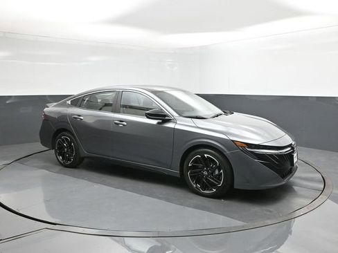 New 2026 Nissan Sentra SR w/ Floor Mat Package image 17