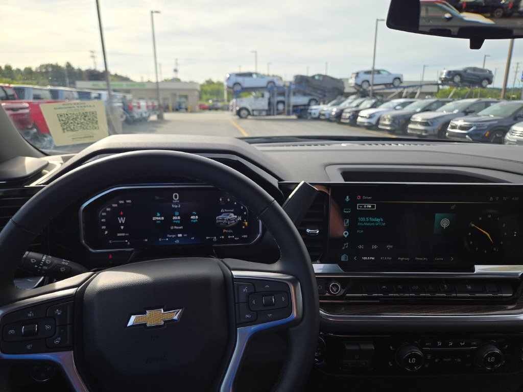Used 2026 Chevrolet Silverado 1500 LT AWD/4WD image 24