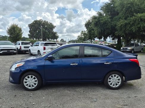 Used 2019 Nissan Versa SV FWD image 9