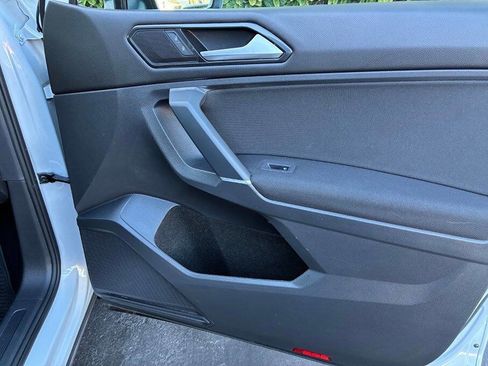 Used 2018 Volkswagen Tiguan S FWD image 22