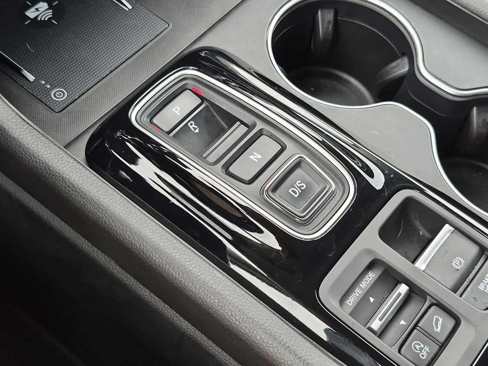 Certified 2025 Honda Pilot Touring image 31