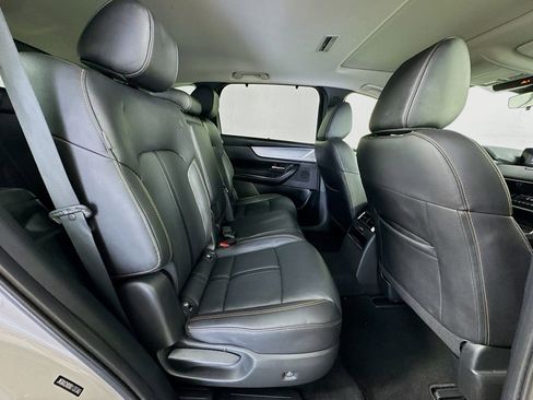 Used 2024 MAZDA CX-90 3.3 Turbo w/ Preferred Plus image 28