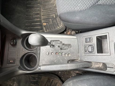 Used 2010 Toyota RAV4 Sport image 9