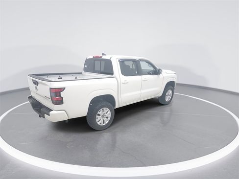 Used 2022 Nissan Frontier SV image 7