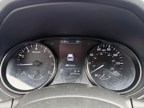 Used 2022 Nissan Rogue Sport SV w/ Technology Package AWD/4WD image 34