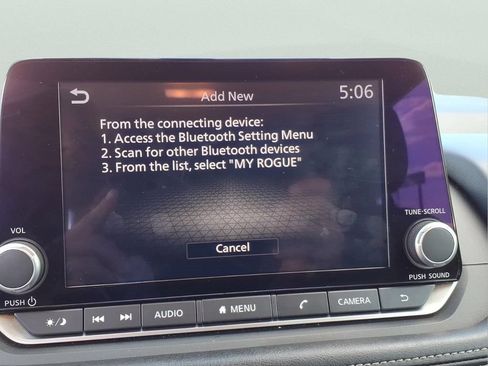 Used 2024 Nissan Rogue S FWD image 9