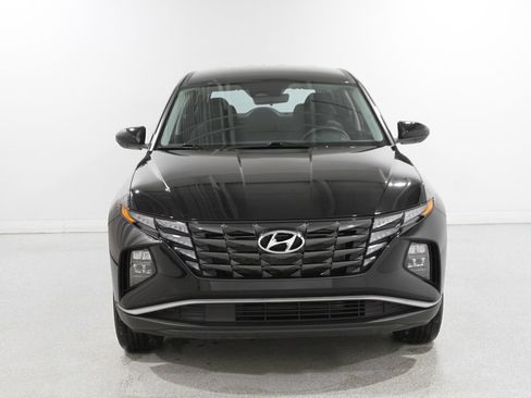 Used 2024 Hyundai Tucson SE image 2