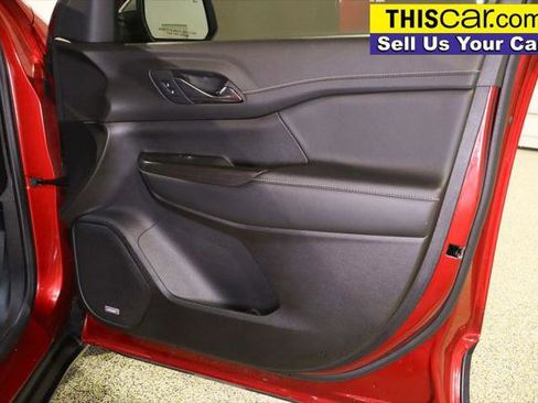 Used 2023 GMC Acadia SLT image 27