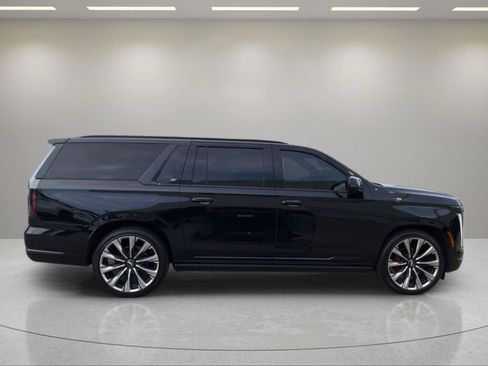 Used 2025 Cadillac Escalade ESV Premium Luxury w/ Touring Package AWD/4WD image 8