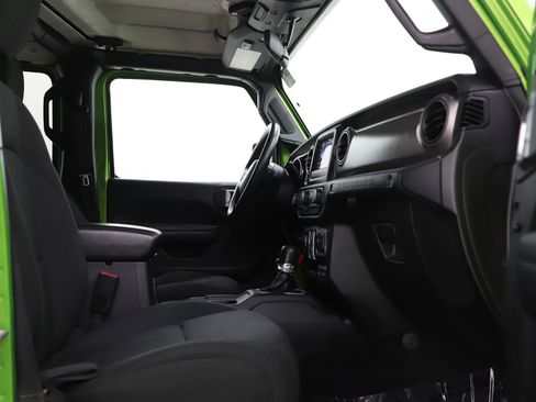 Used 2018 Jeep Wrangler Unlimited Sport S image 11