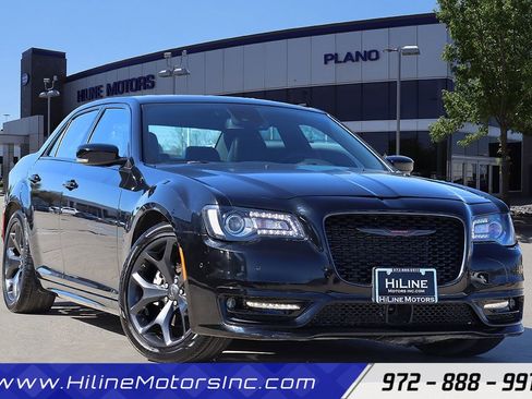 Used 2023 Chrysler 300 S w/ Comfort Group image 1