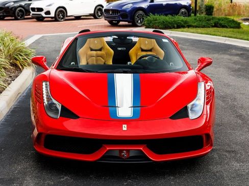 Used 2015 Ferrari 458 Speciale A image 8