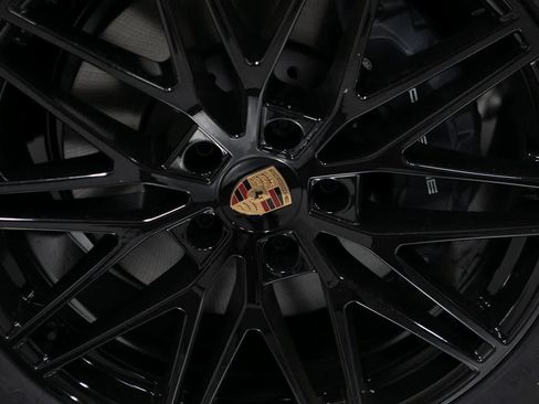 New 2026 Porsche Cayenne image 11