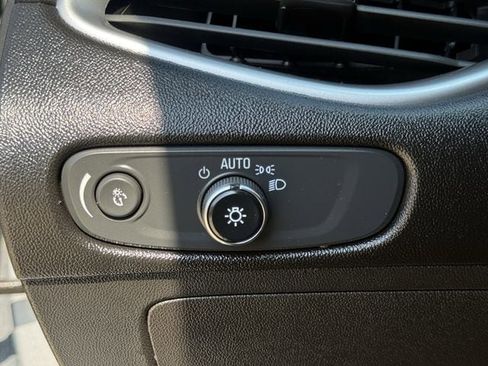 Used 2022 Chevrolet Malibu LS FWD image 21